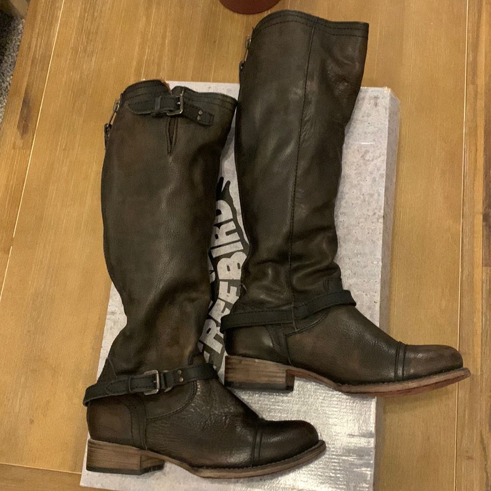 Free bird, “Roadey”, black knee high boot. Size 8